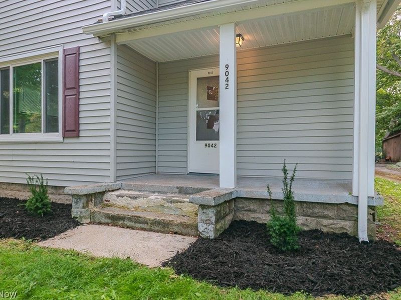 9042 Lake Shore Boulevard, Mentor, OH 44060 Photo 2