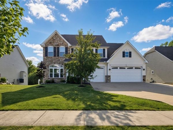 7941 Megan Meadow Drive, Hudson, OH 44236