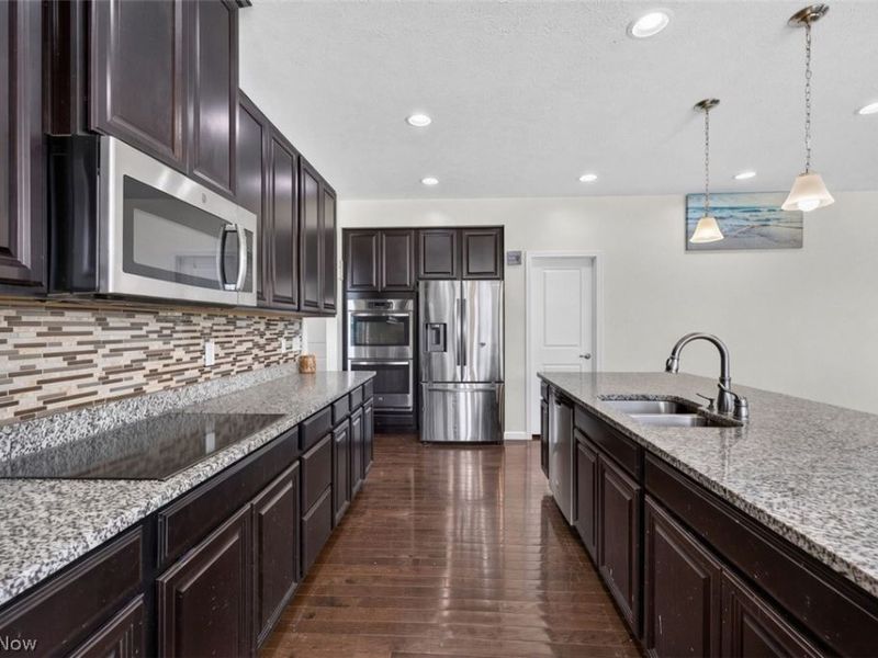 7941 Megan Meadow Drive, Hudson, OH 44236 Photo 17