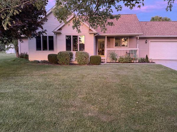 950 N 100 E Road, Angola, IN 46703