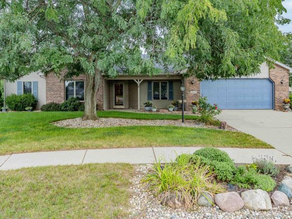 10839 Keelboat Cove, New Haven, IN 46774
