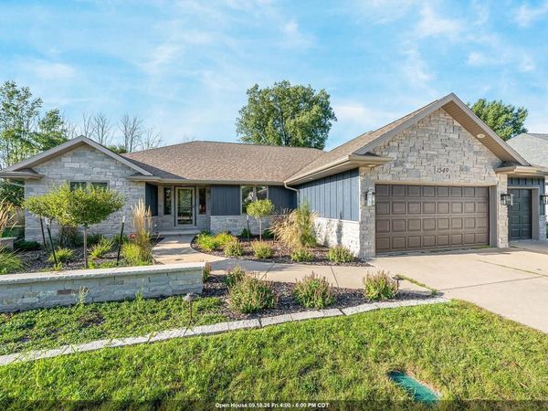 1549 BELLE PLANE CIRCLE, Green Bay, WI 54313