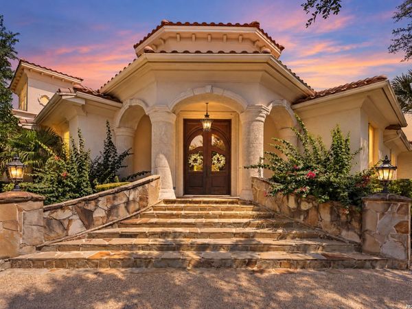 2 Belcourt Pl, San Antonio, TX 78257