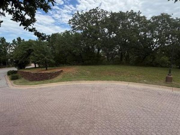 6708 Nob Hill Court, North Richland Hills, TX 76182