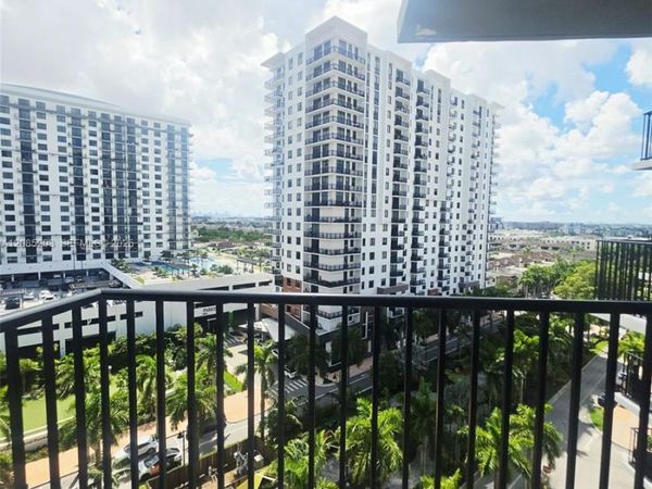 5252 NW 85th Ave, Unit 809, Doral, FL 33166