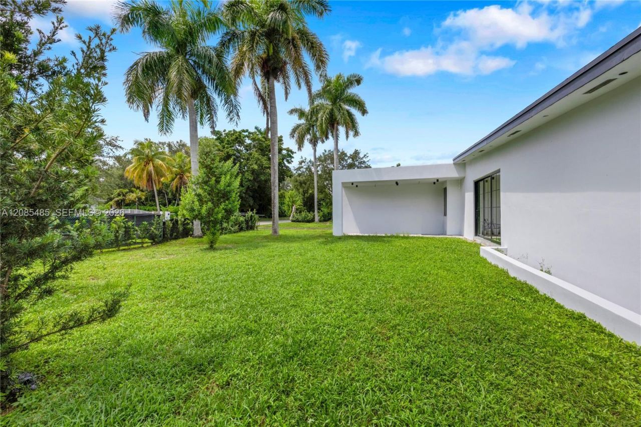 7885 SW 117th St, Pinecrest, FL 33156 Photo