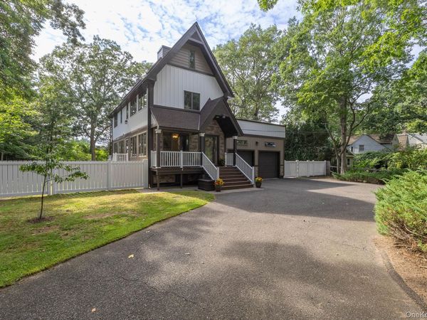 76 Wylde Road, Mount Sinai, NY 11766