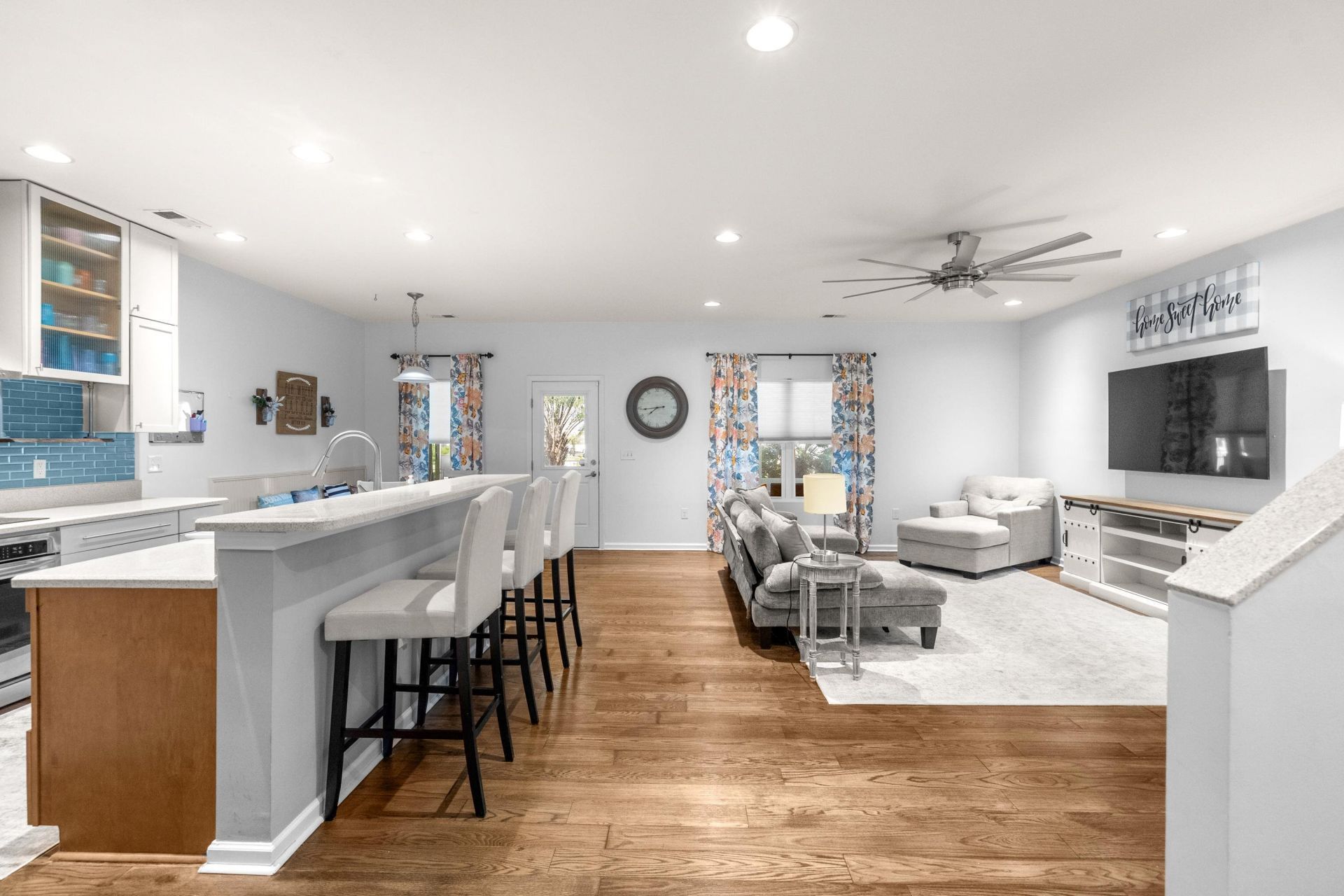 2642 Great Scott Dr.  Photo 6