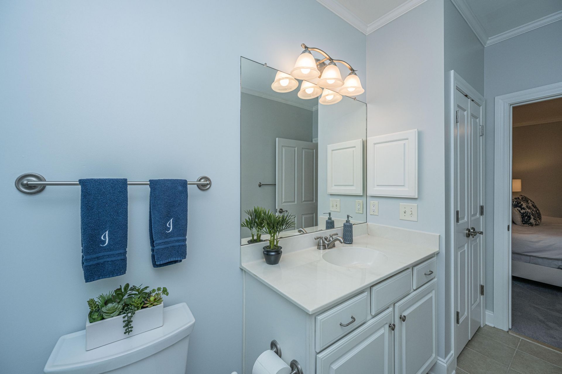2244 Ashley Crossing Drive Photo 8