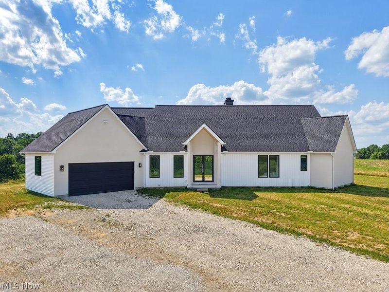 10311 Hunting Hills Avenue NE, Hartville, OH 44632 Photo 1