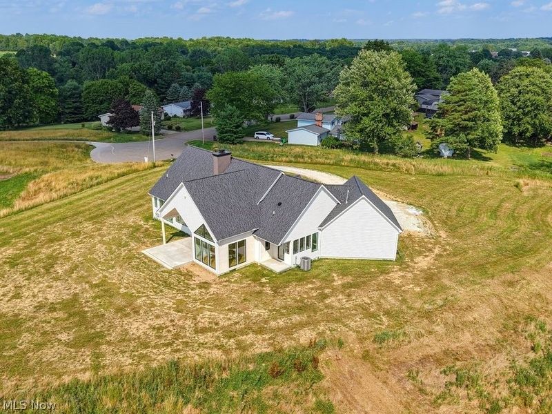 10311 Hunting Hills Avenue NE, Hartville, OH 44632 Photo 37
