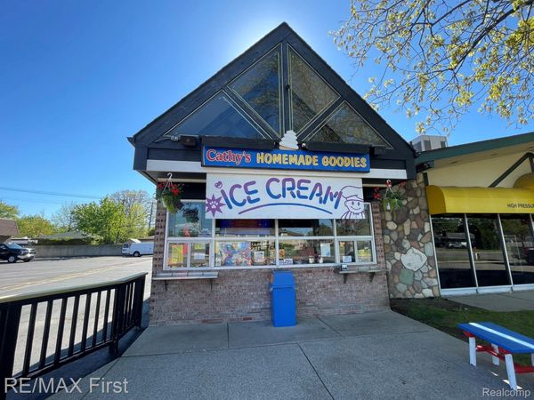 30910 Harper Avenue , St Clair Shores, Mi 48082