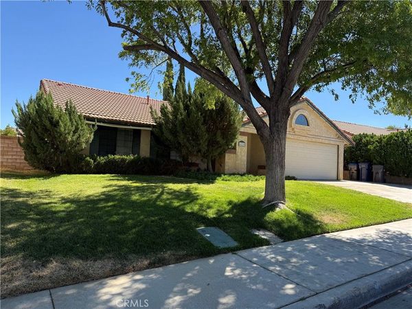 4520 Paseo Hermoso, Palmdale, CA 93551
