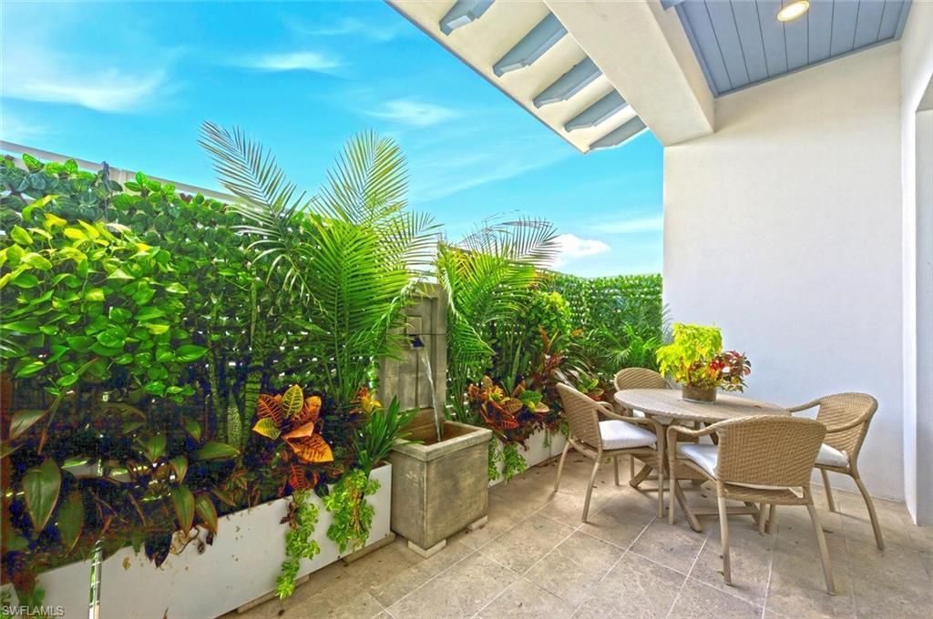 201 8th St S #309, Naples, FL 34102 Photo