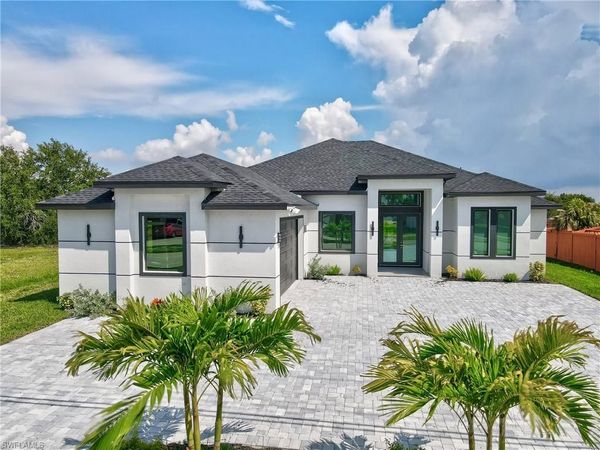 613 Gleason PKWY, CAPE CORAL, FL 33914