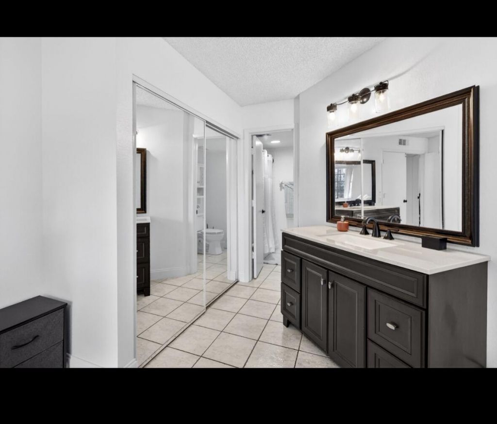 1548 SE Royal Green Circle, Unit 206, Port Saint Lucie, FL 34952 Photo