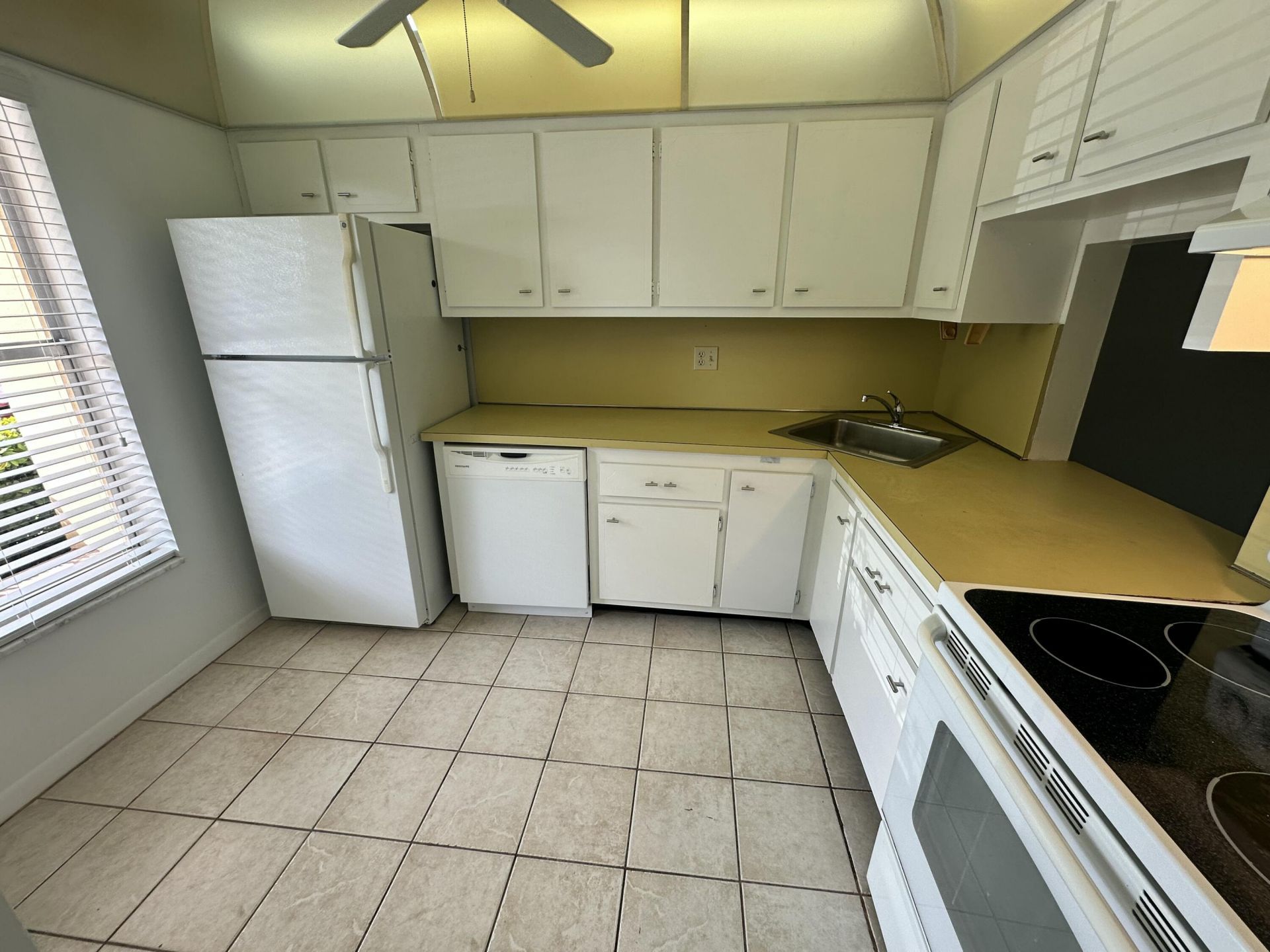 6091 NW 61st Avenue, Unit 103, Tamarac, FL 33319 Photo