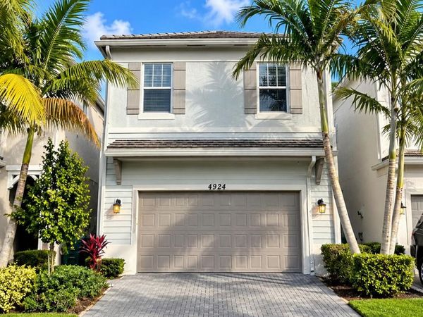 4924 NW 48th Terrace, Tamarac, FL 33319