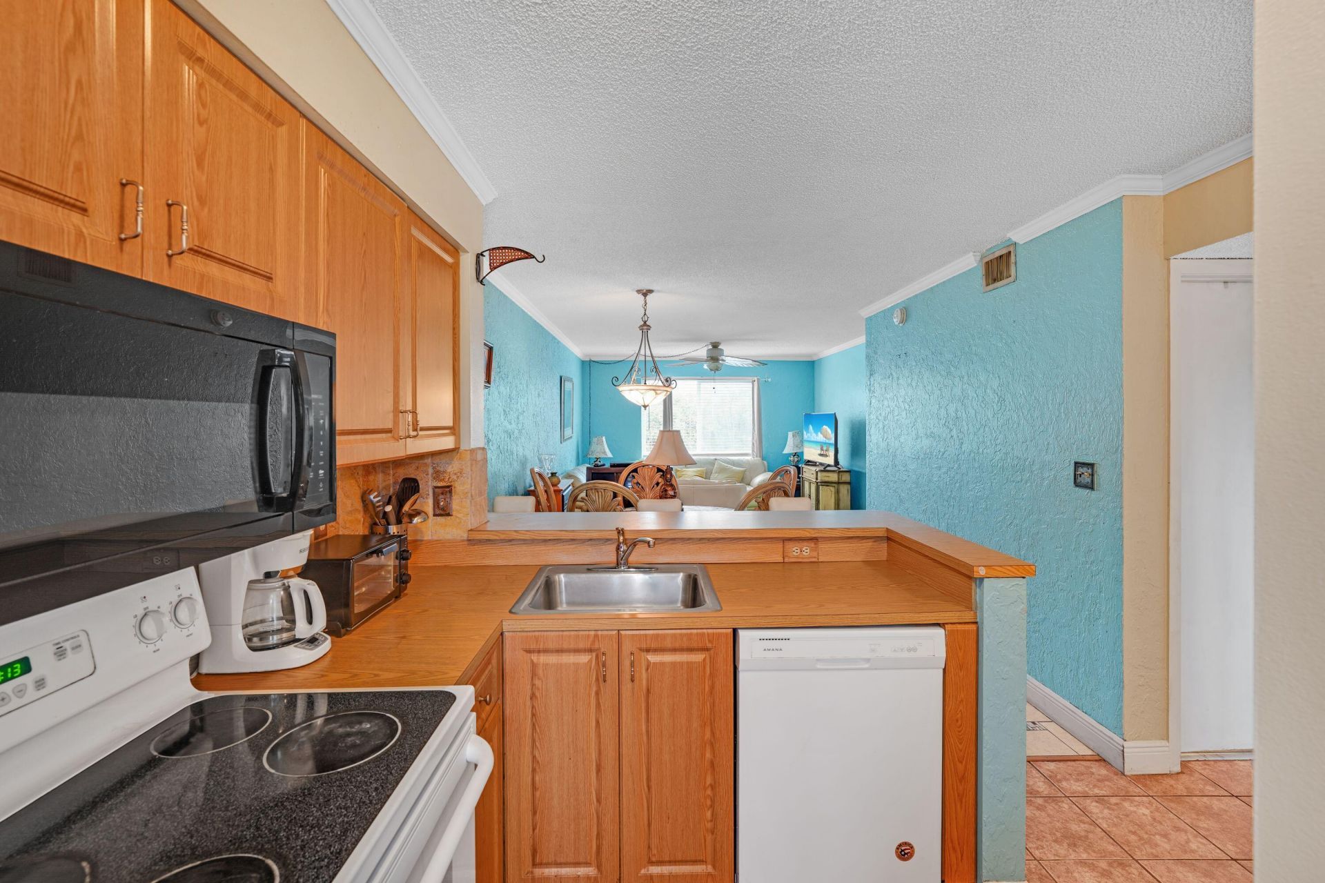 2104 S Cypress Bend Drive, Unit 408, Pompano Beach, FL 33069 Photo