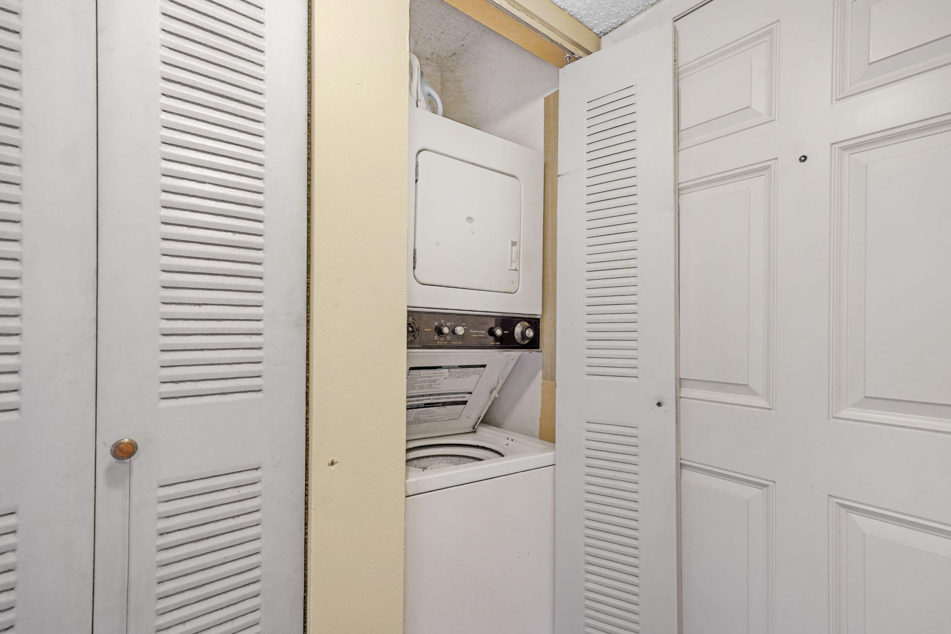 2104 S Cypress Bend Drive, Unit 408, Pompano Beach, FL 33069 Photo