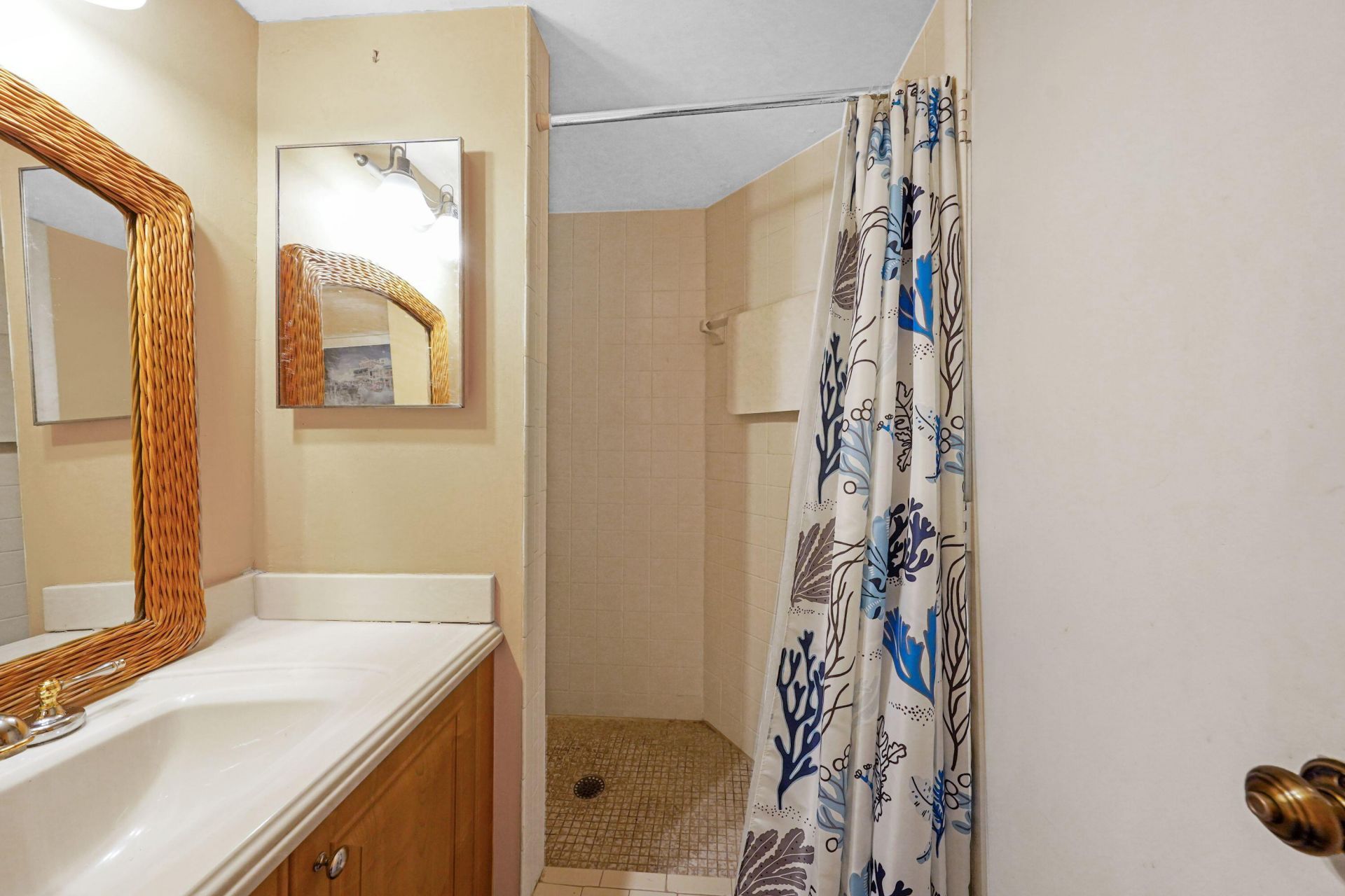 2104 S Cypress Bend Drive, Unit 408, Pompano Beach, FL 33069 Photo