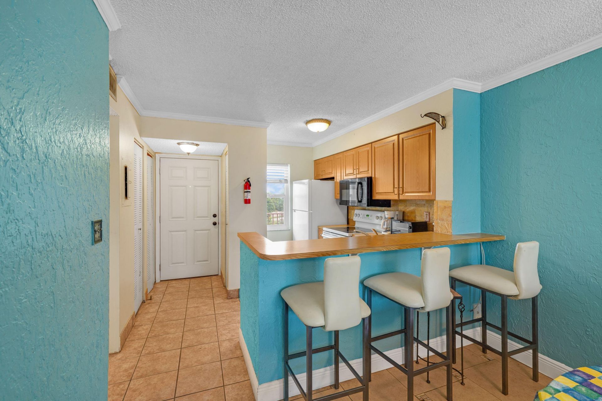 2104 S Cypress Bend Drive, Unit 408, Pompano Beach, FL 33069 Photo