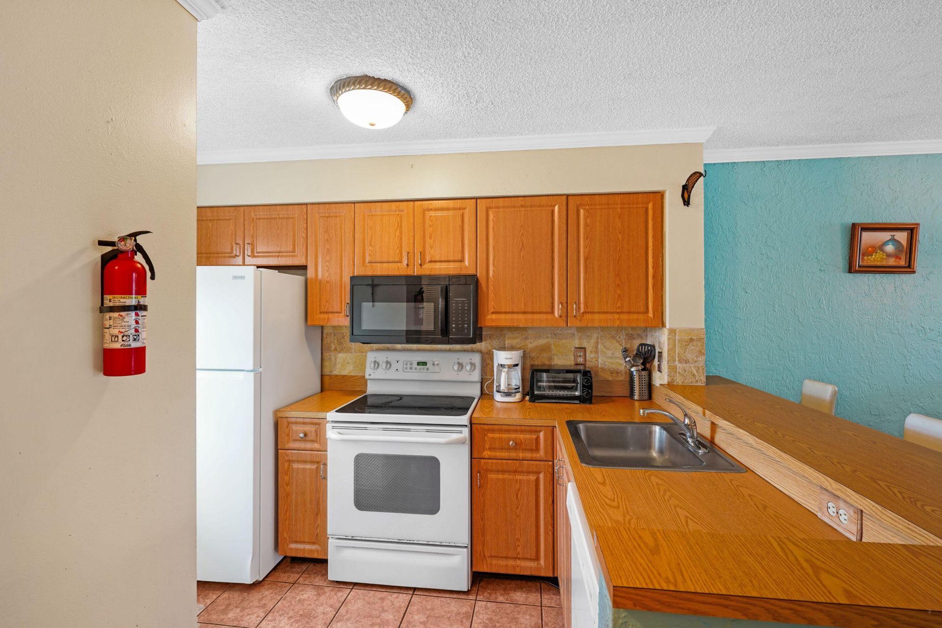 2104 S Cypress Bend Drive, Unit 408, Pompano Beach, FL 33069 Photo