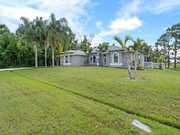 6862 NW Jorgensen Road, Port St. Lucie, FL 34983