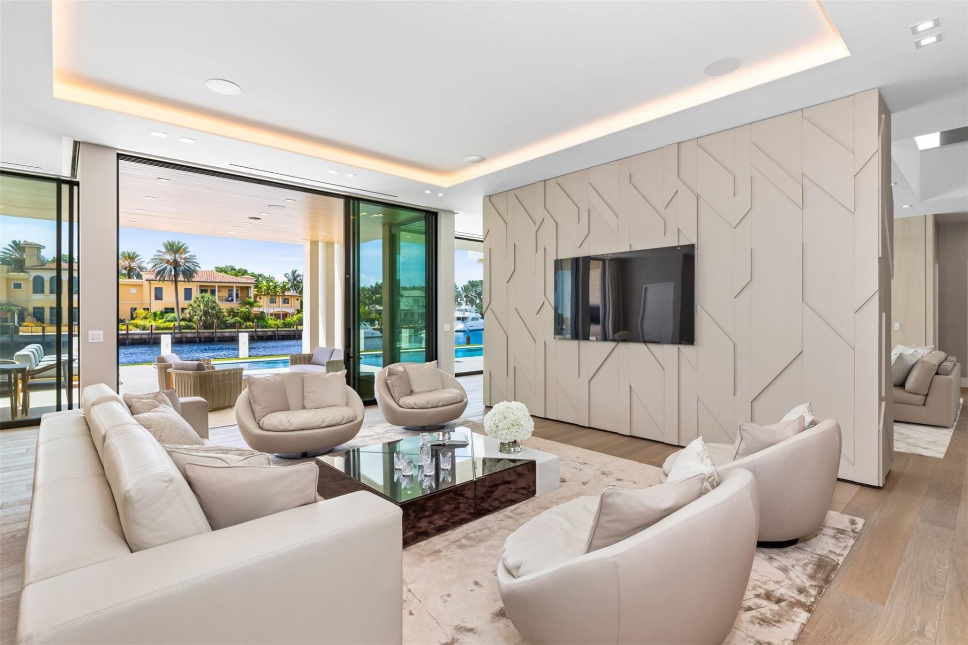 68 Isla Bahia Drive, Fort Lauderdale, FL 33316 Photo
