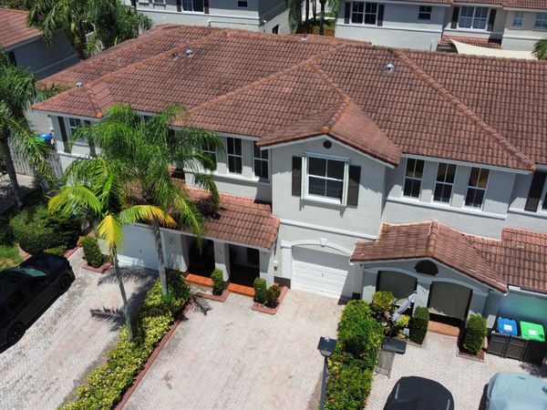 135 RIVERWALK Circle, Sunrise, FL 33326