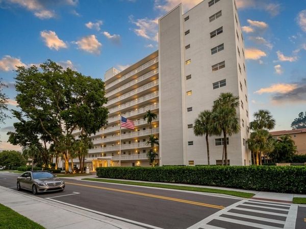 2555 NE 11th Street, Unit 303, Fort Lauderdale, FL 33304