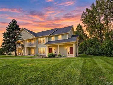 1504 Greymoor, Baldwinsville, NY 13027