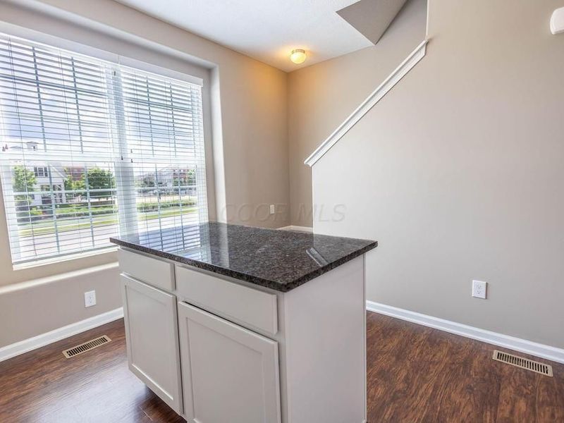 5750 Hayden Run Boulevard , Dublin, OH 43016 Photo 13