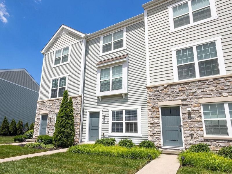 5750 Hayden Run Boulevard , Dublin, OH 43016 Photo 2