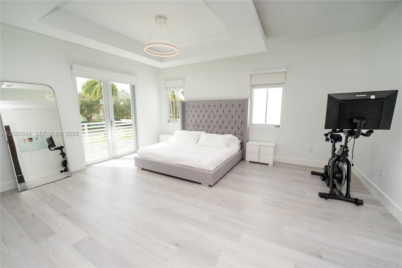 8340 NW 33 Terrace, Doral, FL 33122 Photo