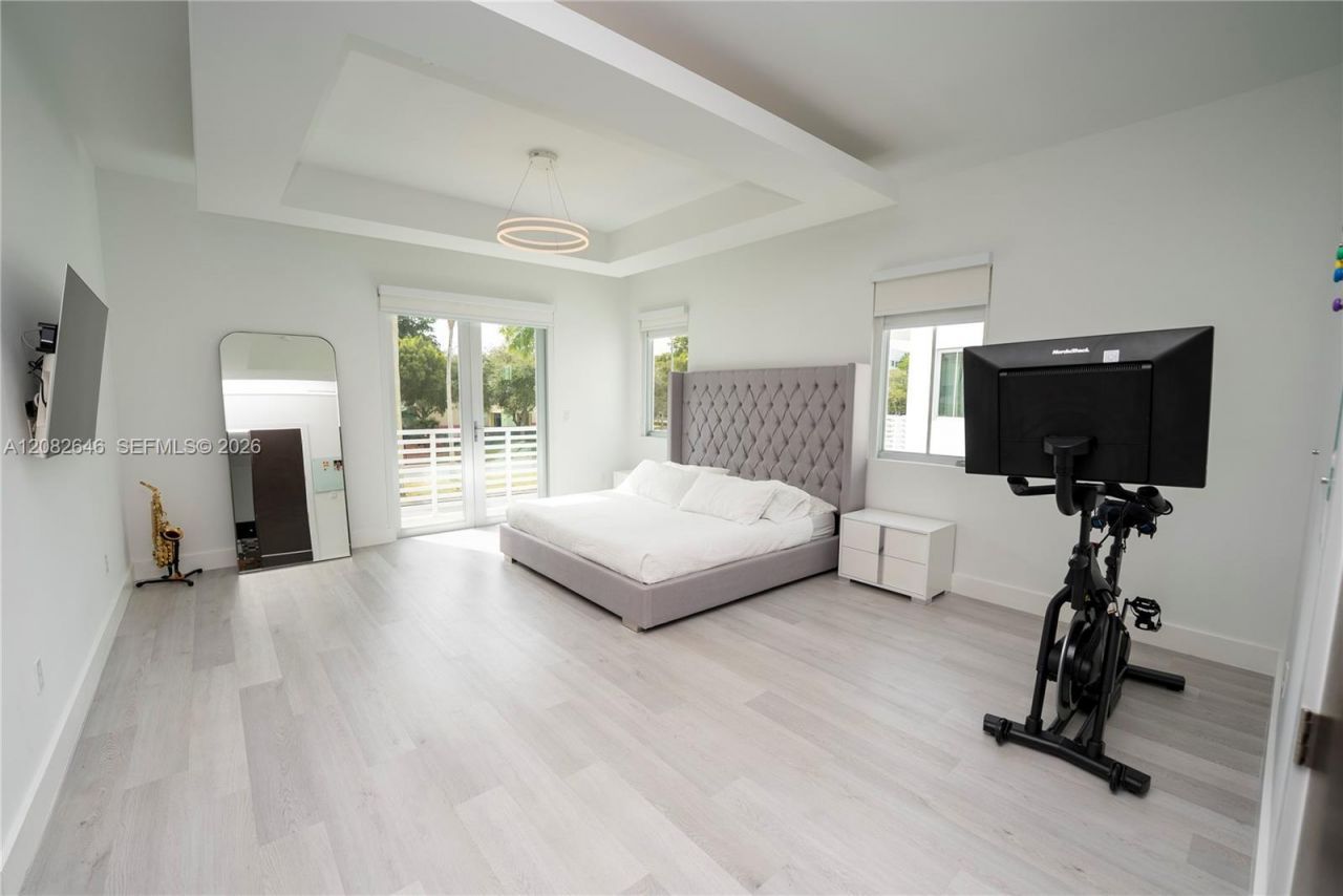 8340 NW 33 Terrace, Doral, FL 33122 Photo