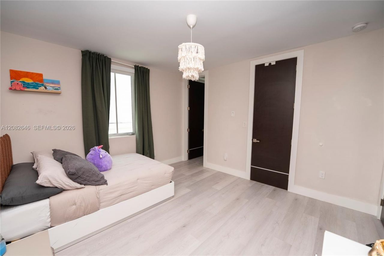 8340 NW 33 Terrace, Doral, FL 33122 Photo