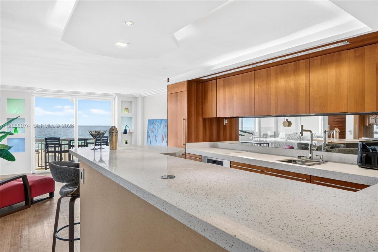 401 Ocean Dr, Unit 518, Miami Beach, FL 33139 Photo