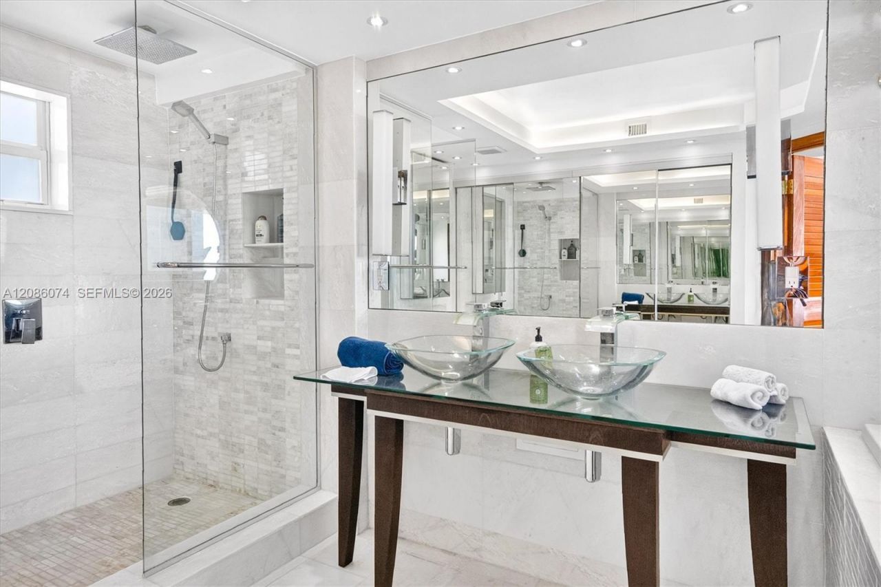 401 Ocean Dr, Unit 518, Miami Beach, FL 33139 Photo