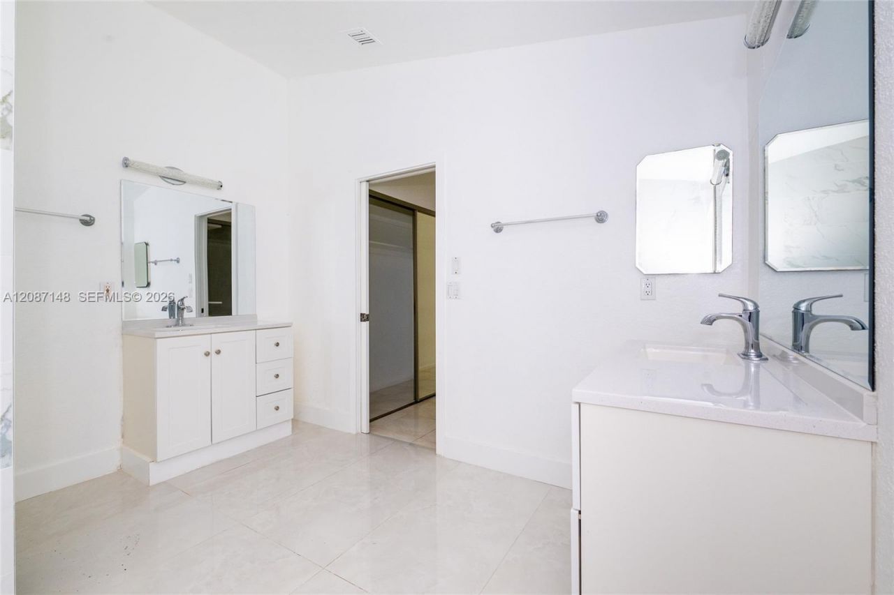 9706 Harbour Lake Cir, Boynton Beach, FL 33437 Photo