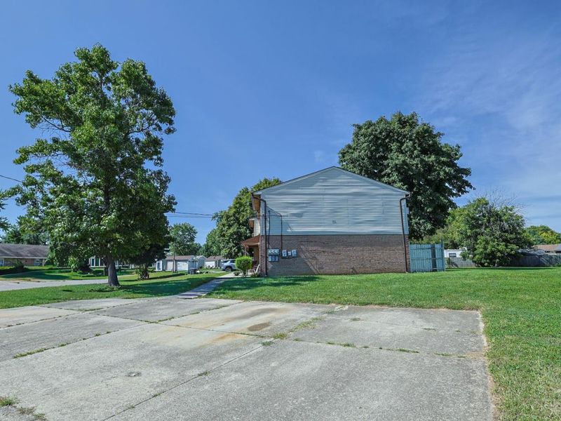 301 Sal Boulevard, Trenton, OH 45067 Photo 4