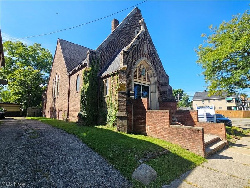 12306 Soika Avenue, Cleveland, OH 44120 Photo 2