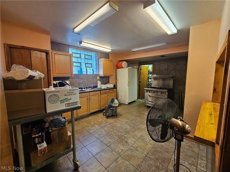 12306 Soika Avenue, Cleveland, OH 44120 Photo 28