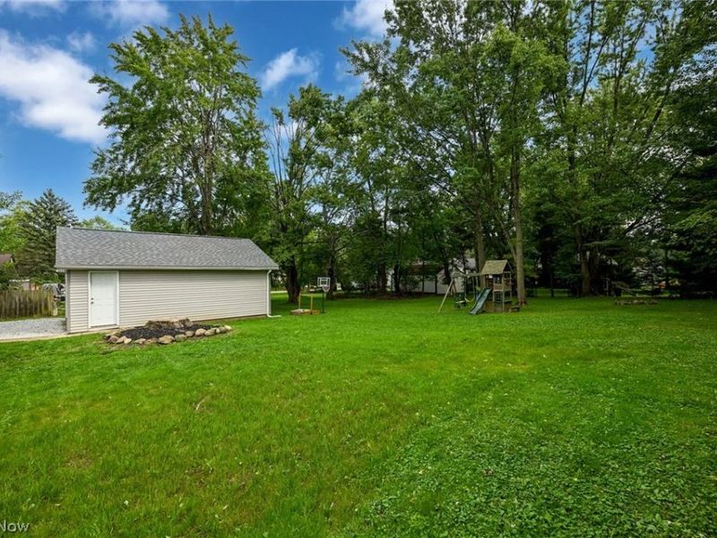 325 N River Road, Munroe Falls, OH 44262 Photo 12