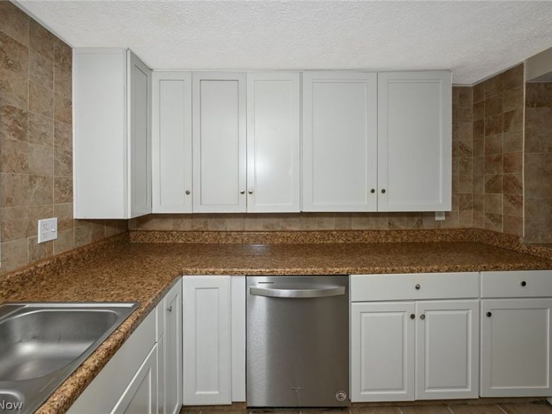 325 N River Road, Munroe Falls, OH 44262 Photo 25