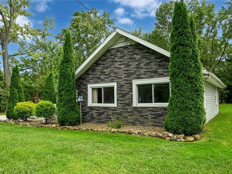 325 N River Road, Munroe Falls, OH 44262 Photo 3