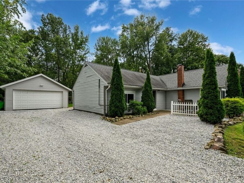325 N River Road, Munroe Falls, OH 44262 Photo 5