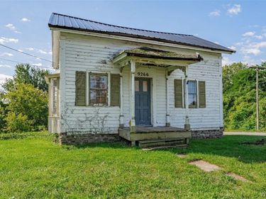 9266 Ridge Road, Middleport, NY 14105