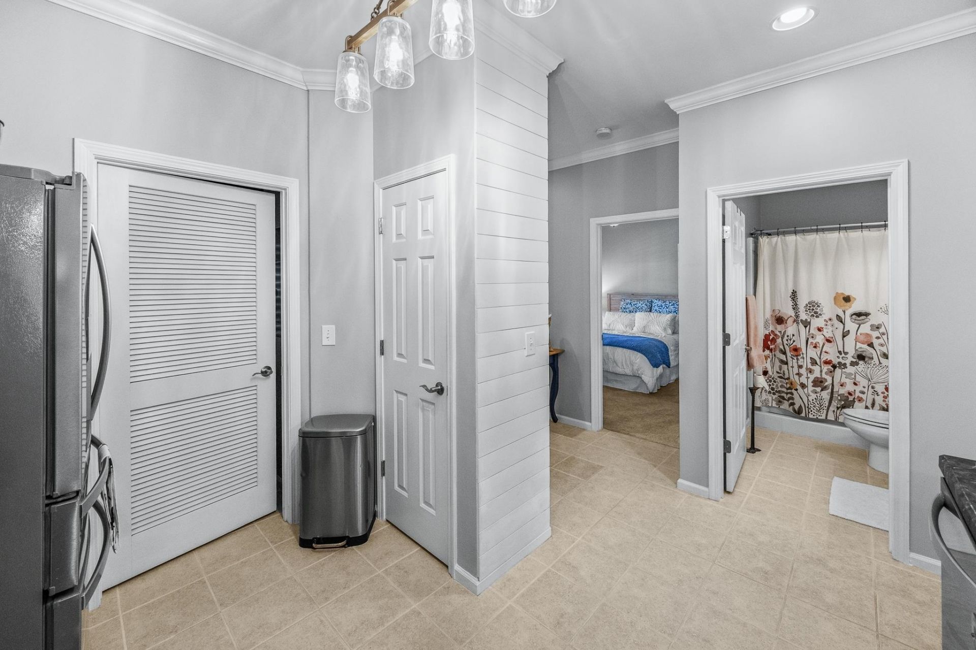 5882 Longwood Dr. Photo 17