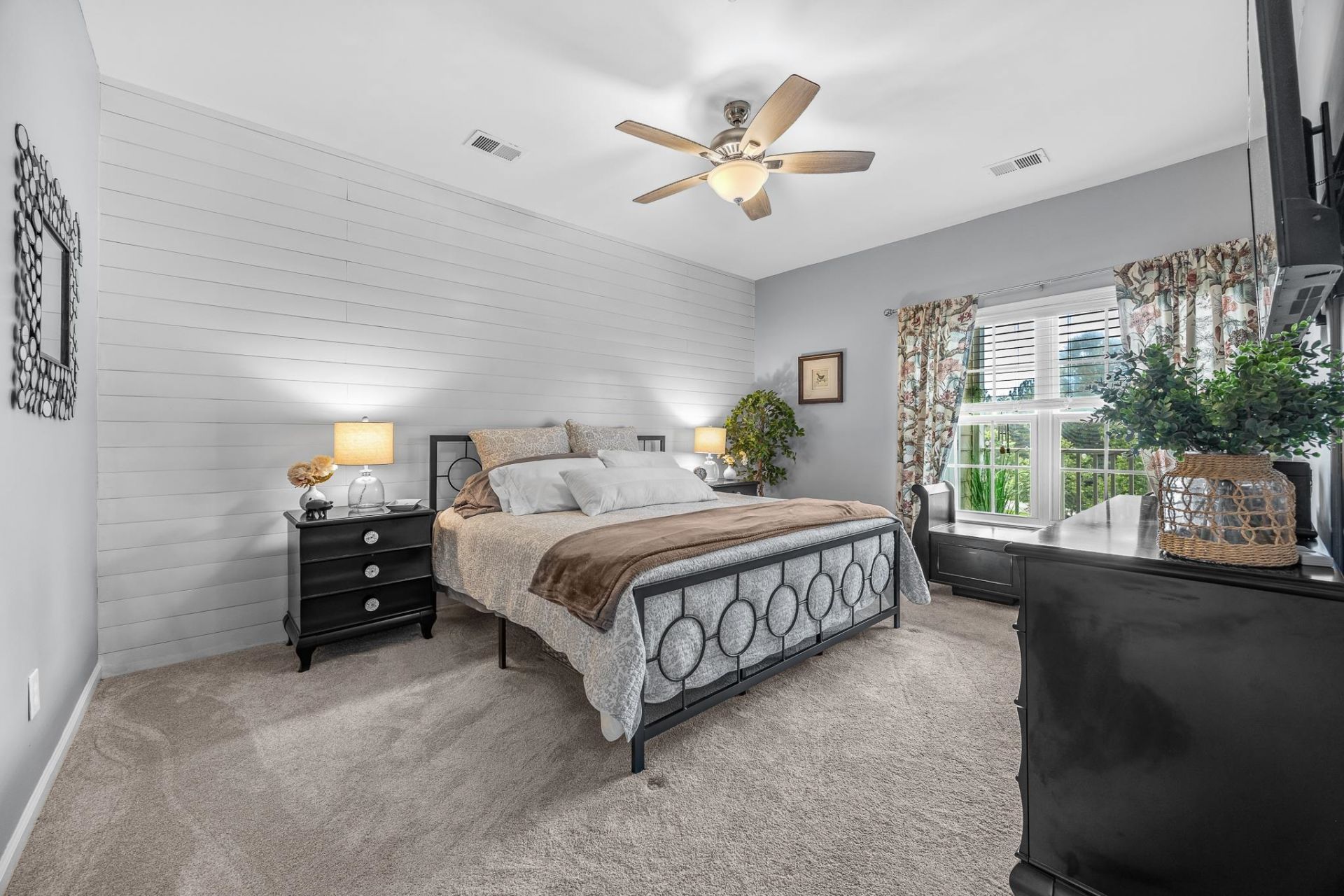 5882 Longwood Dr. Photo 18